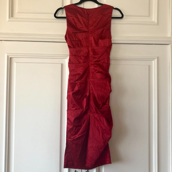 *NWT* Vibrant Red Ruched Sleeveless Fitted Dress - Made in Canada - Size XXS - Picture 2 of 16